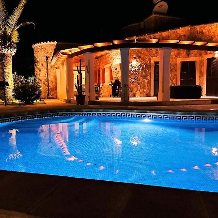 Villa Sanchez In Strandnahe Mit Pool, Jacuzzi, Klima, Wifi, Gas Bbq Santanyí Exterior foto