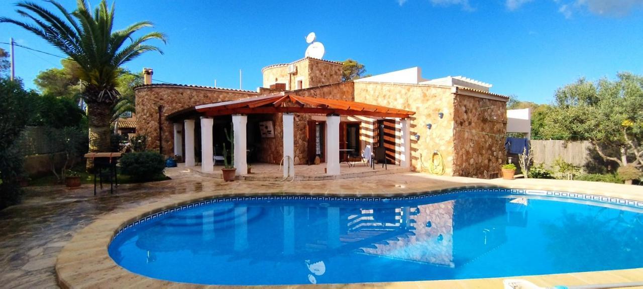 Villa Sanchez In Strandnahe Mit Pool, Jacuzzi, Klima, Wifi, Gas Bbq Santanyí Exterior foto
