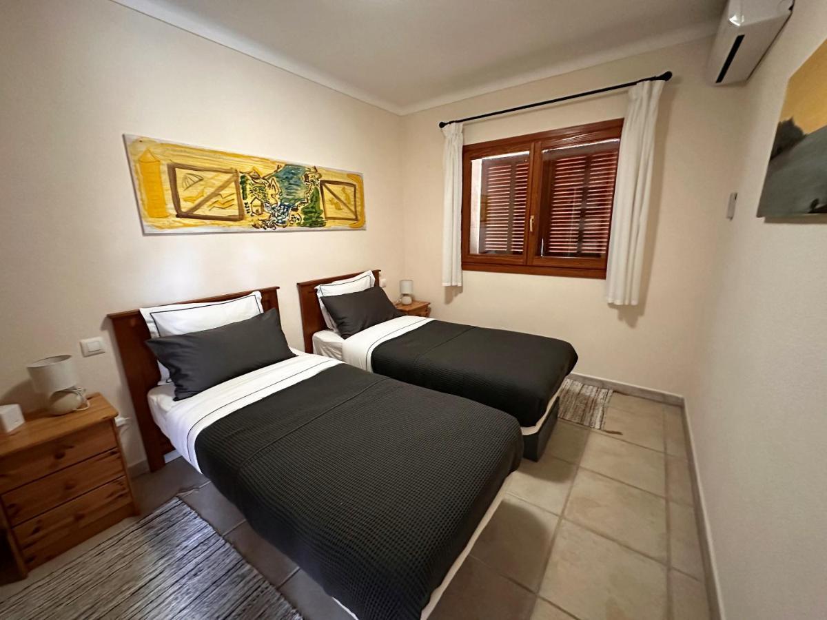 Villa Sanchez In Strandnahe Mit Pool, Jacuzzi, Klima, Wifi, Gas Bbq Santanyí Exterior foto